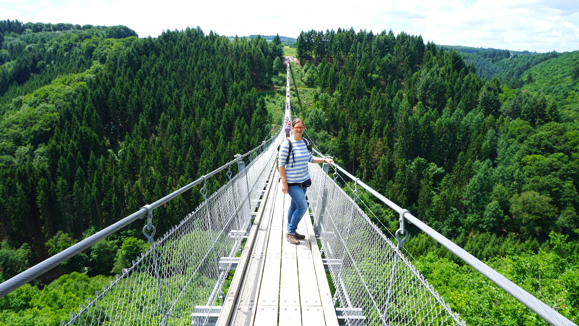 Jutta Westphal auf der Geierlay Hängebrücke