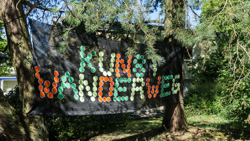 Ein Banner vom Textilen Kunstwanderweg